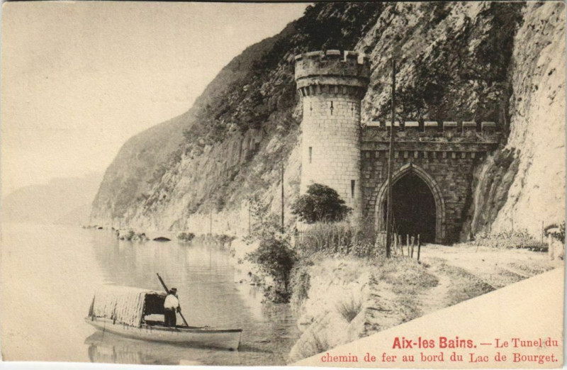 Carte postale ancienne Aix-les-Bains Tunnel du Chemin de Fer au Bord du Lac du Bourget à Aix-les-Bains