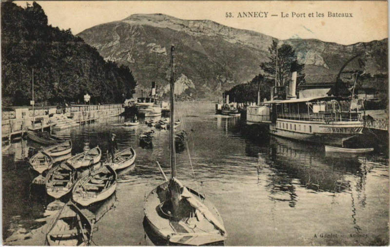 Carte postale ancienne Annecy Le Port et les Bateaux