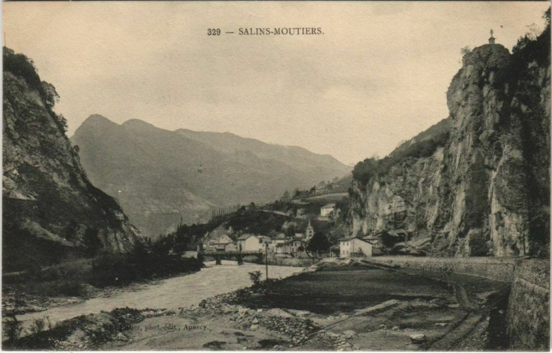 Carte postale ancienne Salins-Moutiers Vue Generale