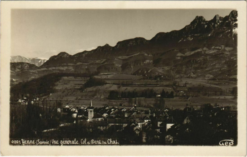 Carte postale ancienne Yenne Vue Generale à Yenne