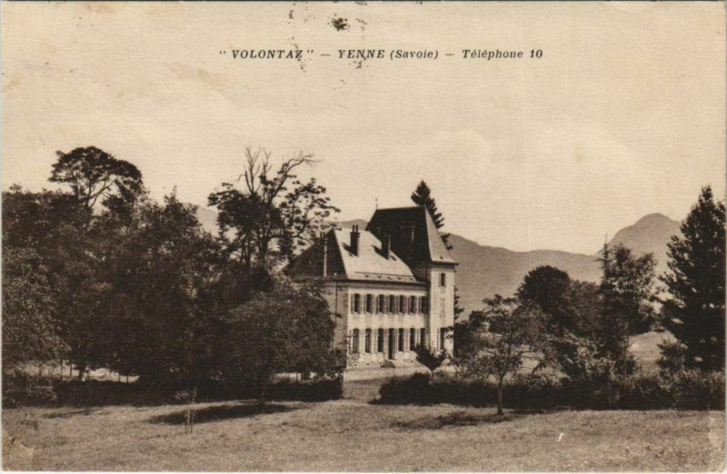 Carte postale ancienne Yenne Volontaz - Chateau à Yenne