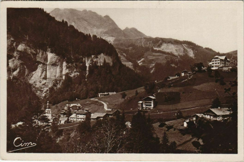 Carte postale ancienne La Giettaz Villa Jeanne-d'Arc et l'Etale à La Giettaz