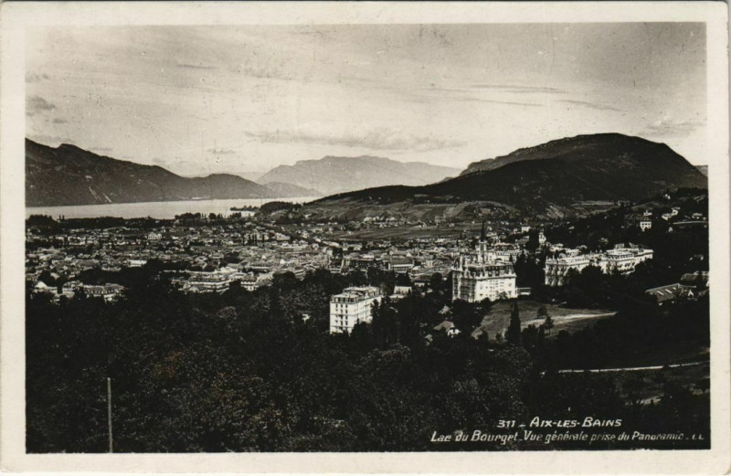 Carte postale ancienne Aix-les-Bains Lac du Bourget - Vue Generale à Aix-les-Bains