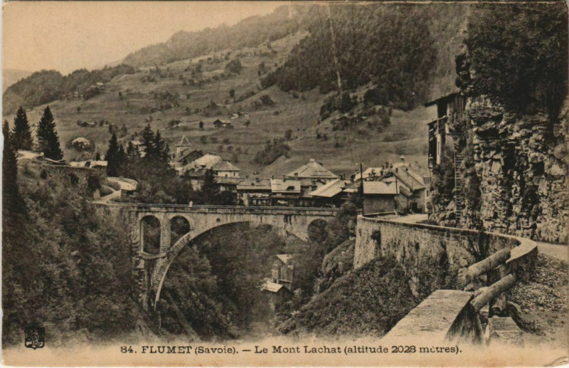 Carte postale ancienne Flumet Le Mont Lachat à Flumet