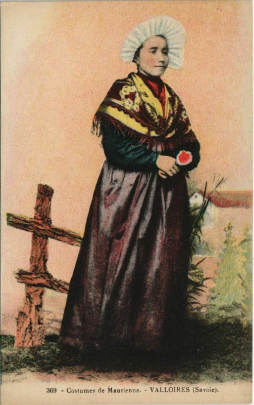 Carte postale ancienne Valloire Valloires - Costumes de Maurienne - Femme - Type à Valloire