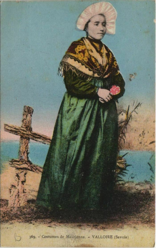 Carte postale ancienne Valloire Costume - Femme - Type à Valloire