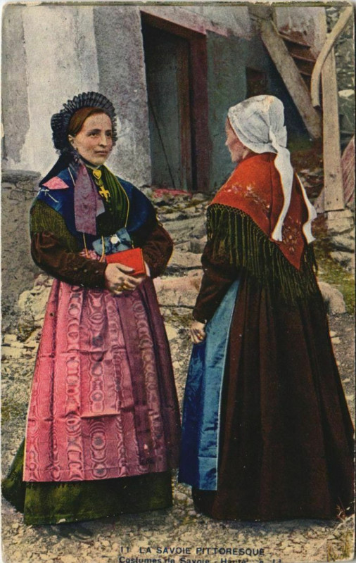 Carte postale ancienne Hauteluce Costumes - Femmes - Types à Hauteluce