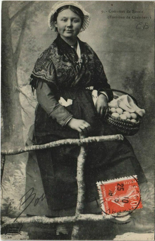 Carte postale ancienne Chambery Environs - Costumes de Savoie - Type