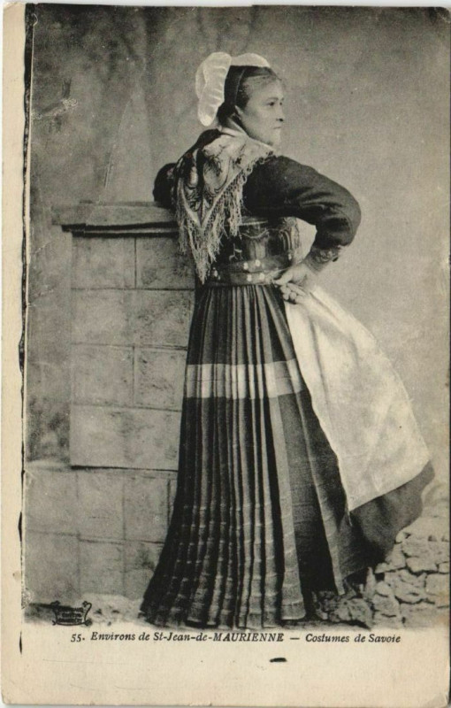 Carte postale ancienne Saint-Jean-de-Maurienne Environs - Costumes de Savoie - Type à Saint-Jean-de-Maurienne