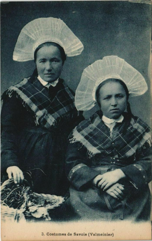 Carte postale ancienne Valmeinier Costumes de Savoie - Types à Valmeinier