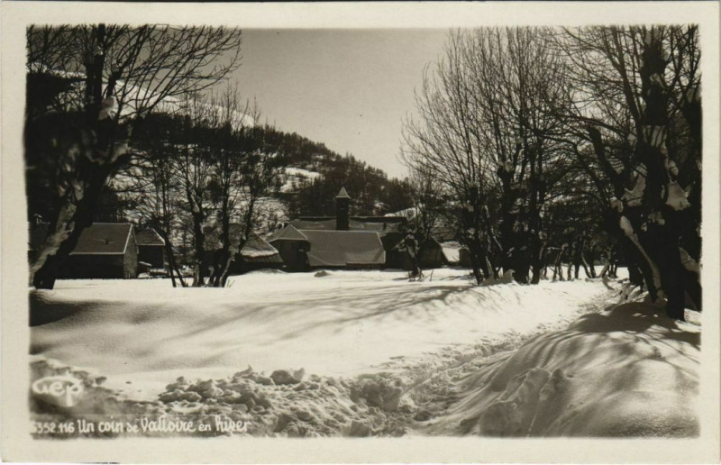Carte postale ancienne Valloire Un Coin de Valloire en Hiver à Valloire