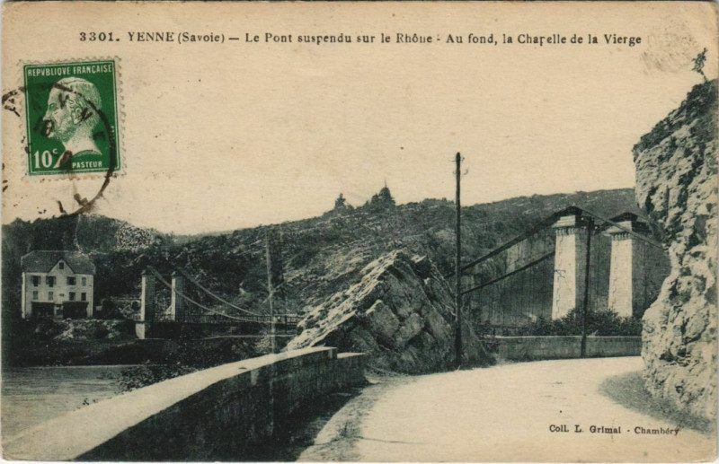 Carte postale ancienne Yenne Le Pont Suspendu sur le Rhone à Yenne