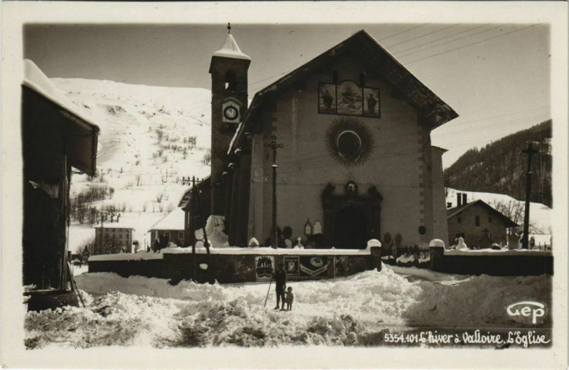 Carte postale ancienne Valloire L'Hiver a Valloire - L'Eglise à Valloire