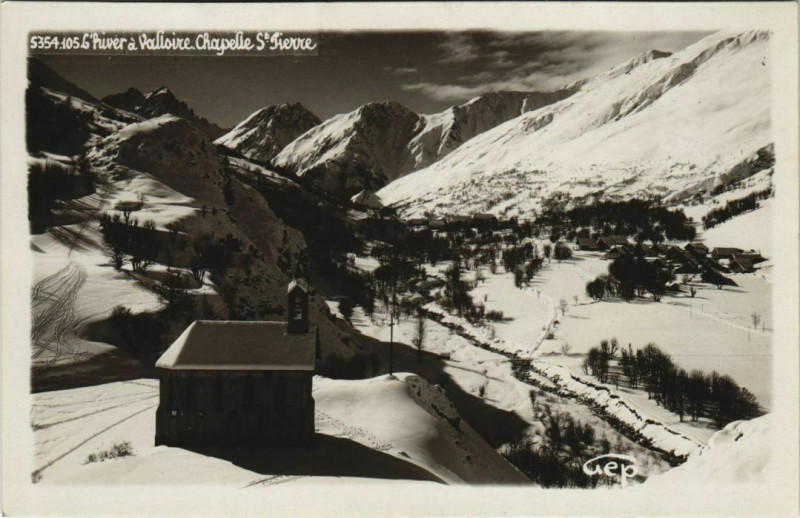Carte postale ancienne Valloire L'Hiver a Valloire - Chapelle à Valloire
