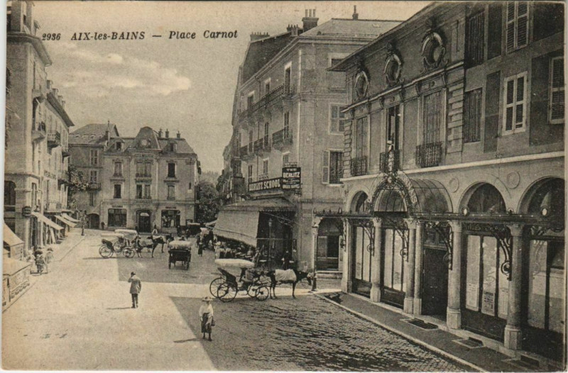 Carte postale ancienne Aix-les-Bains Place Carnot à Aix-les-Bains
