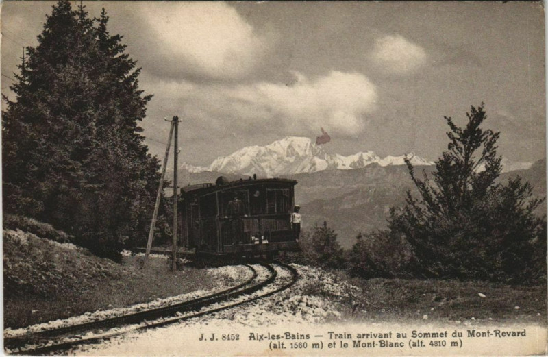 Carte postale ancienne Aix-les-Bains Train Arrivant au Sommet du Mont-Revard à Aix-les-Bains