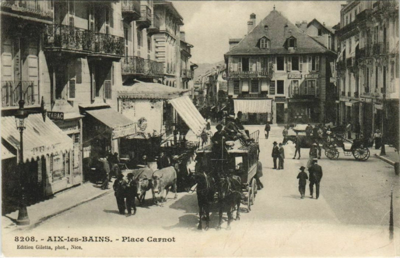 Carte postale ancienne Aix-les-Bains Place Carnot à Aix-les-Bains