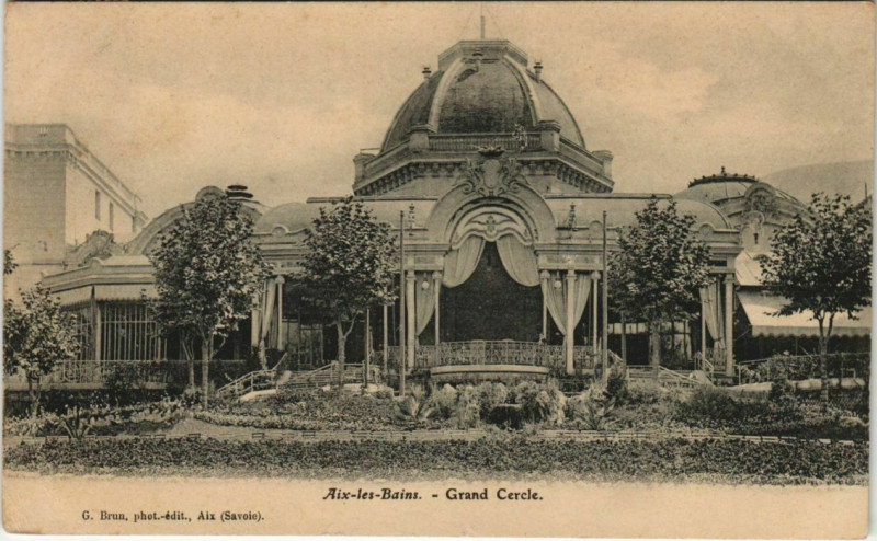 Carte postale ancienne Aix-les-Bains Grand Cercle à Aix-les-Bains