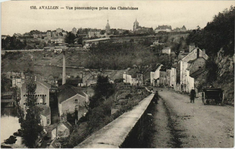 Carte postale ancienne Avallon Vue Panoramique prise des Chatelaines France à Avallon