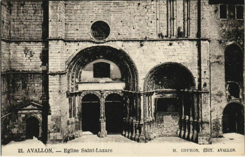 Carte postale ancienne Avallon Eglise Saint-Lazare France à Avallon