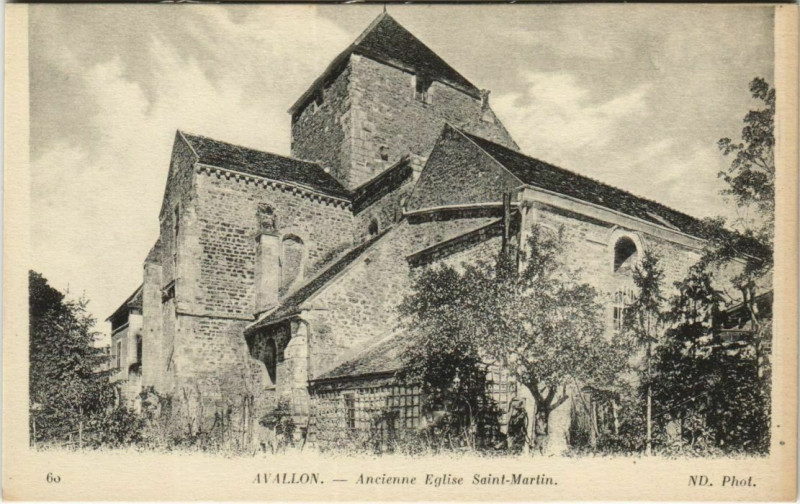 Carte postale ancienne Avallon Ancienne Eglise Saint-Martin France à Avallon