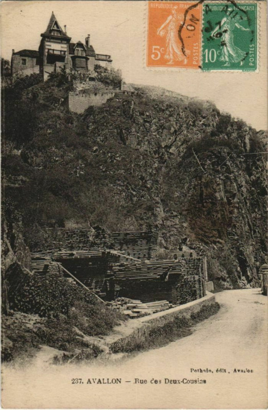 Carte postale ancienne Avallon Rue des Deux-Cousins France à Avallon