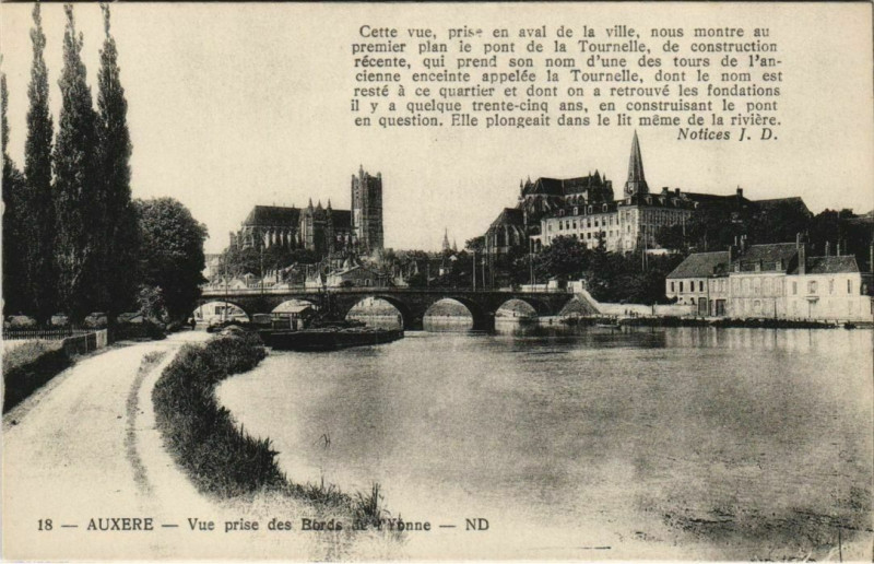 Carte postale ancienne Auxerre Vue Prise des Bords de L'Yonne France à Auxerre