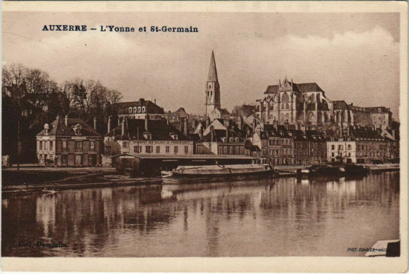 Carte postale ancienne Auxerre L'Yonne et Saint-Germain France à Auxerre