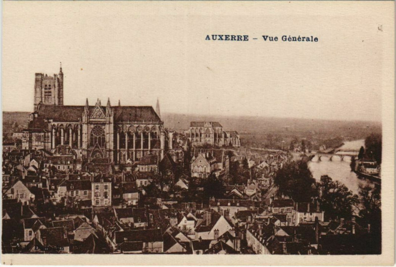 Carte postale ancienne Auxerre Vue Generale France à Auxerre