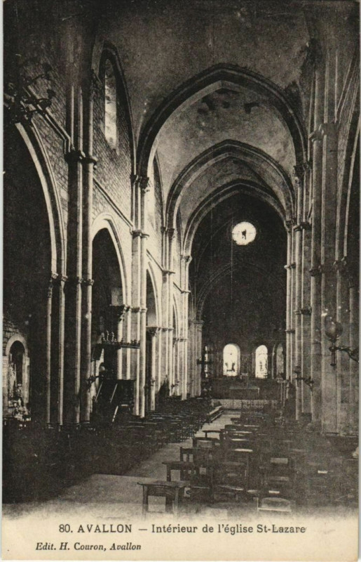 Carte postale ancienne Avallon Interieur de l'Eglise St.Lazare France à Avallon