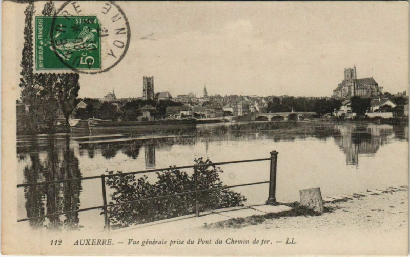 Carte postale ancienne Auxerre Vue Generale France à Auxerre