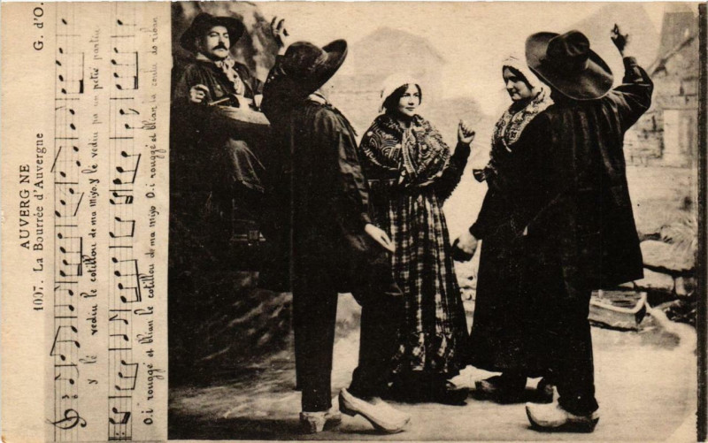 Carte postale ancienne Auvergne La Bourree d'Auvergne Folklore