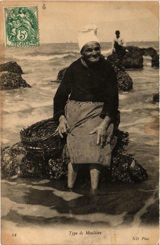 Carte postale ancienne Type de Mouliere Folklore