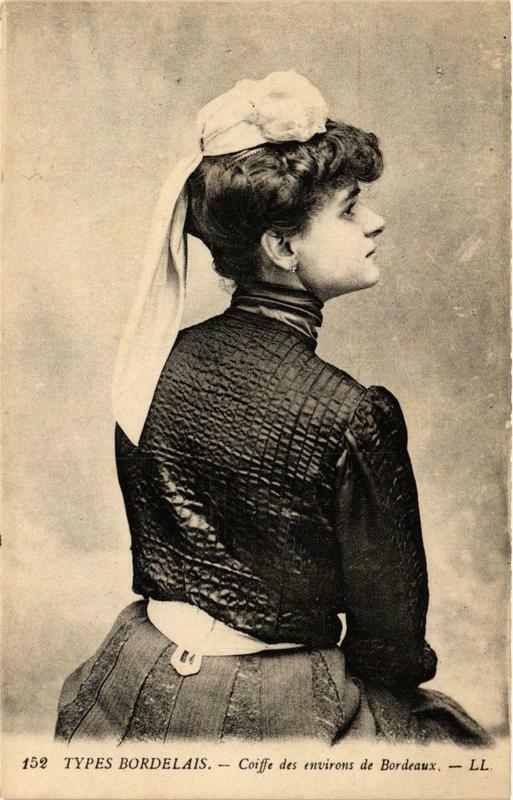 Carte postale ancienne Types Bordelais Coiffe des Env. de Bordeaux Folklore