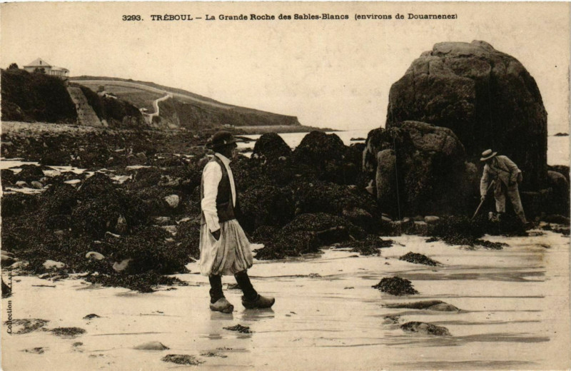 Carte postale ancienne La Grande Roche des Sables-Blancs à Douarnenez