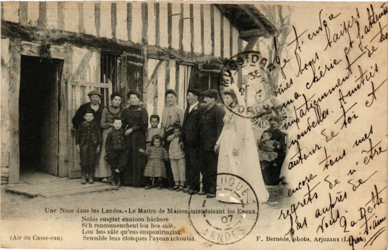 Carte postale ancienne Une Noce dans les Landes France Folklore