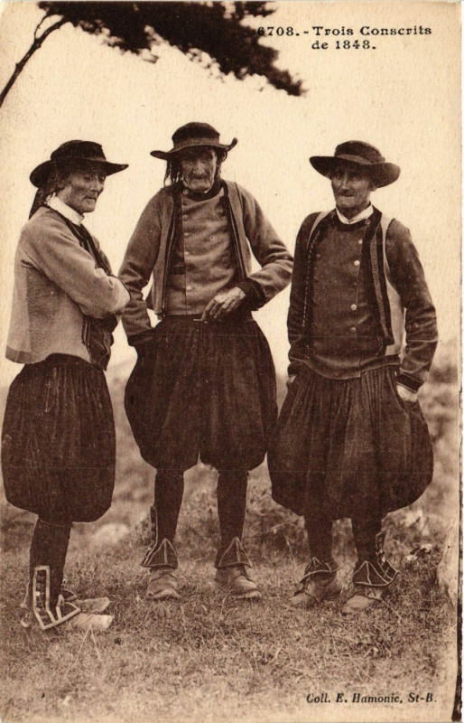Carte postale ancienne Trois Conscrits France Folklore