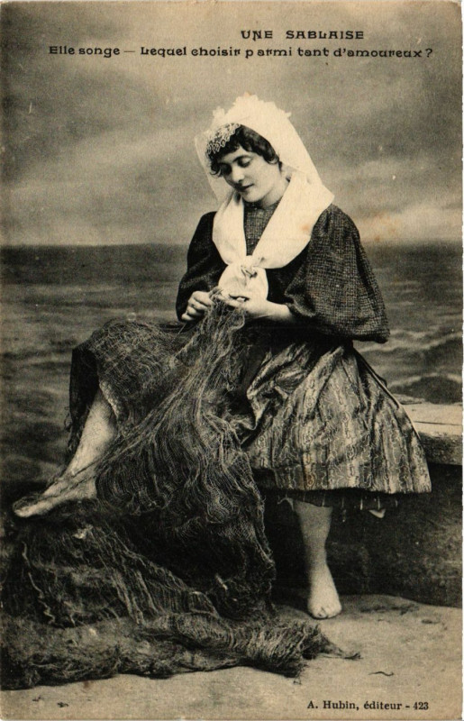 Carte postale ancienne Une Sablaise Elle songe France Folklore