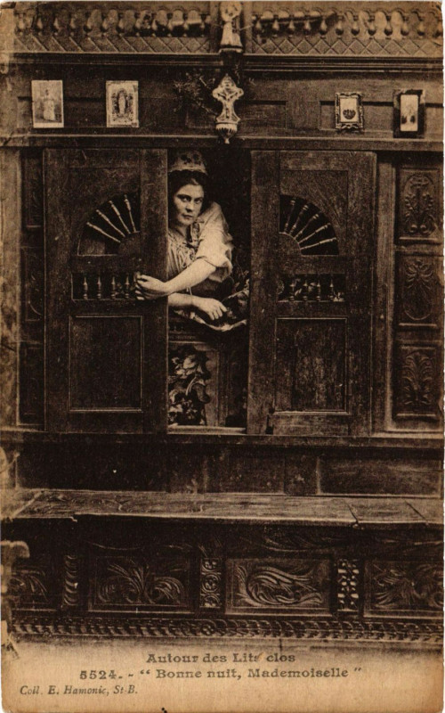 Carte postale ancienne Autour des Lits clos Bonne nuit Mademoiselle France Folklore