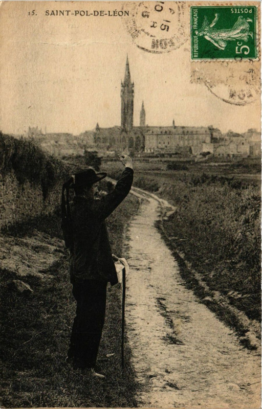 Carte postale ancienne Saint-Pol de Leon France Folklore