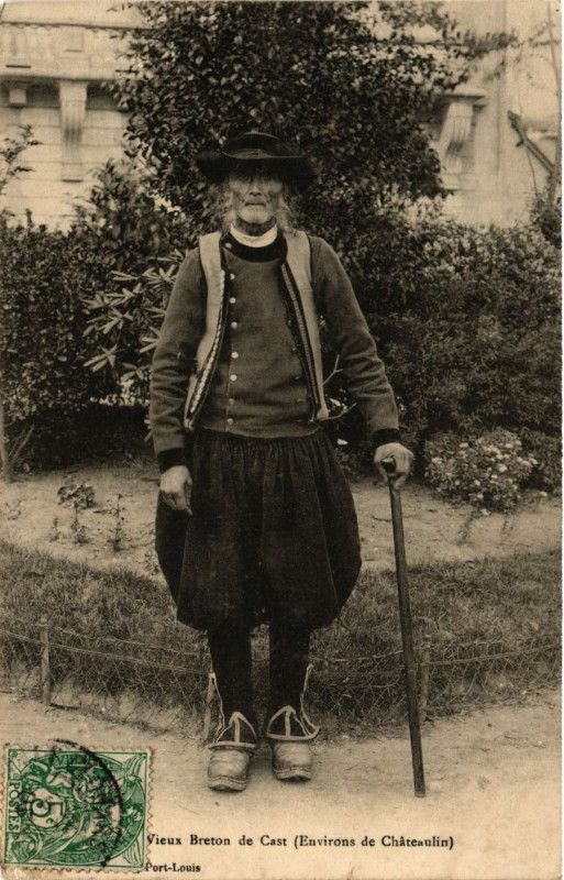 Carte postale ancienne Vieux Breton de Cast France Folklore