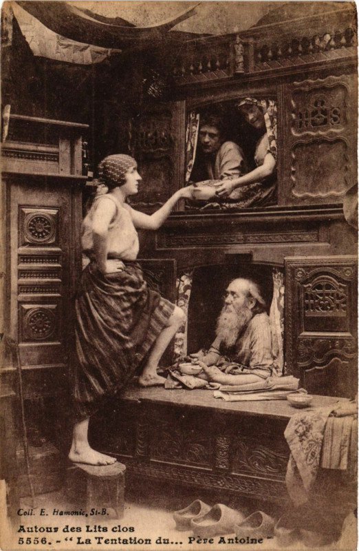 Carte postale ancienne Autour des Lits clos La Tentation du Pere Antoine France Folklore