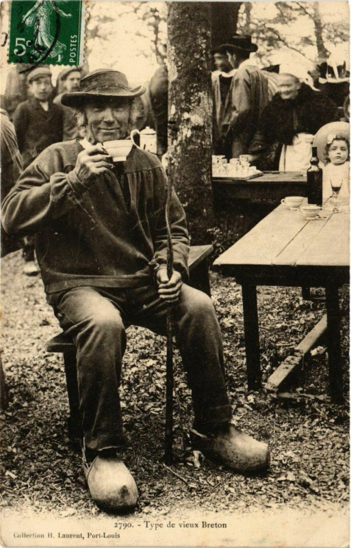 Carte postale ancienne Type de vieux Breton France Folklore