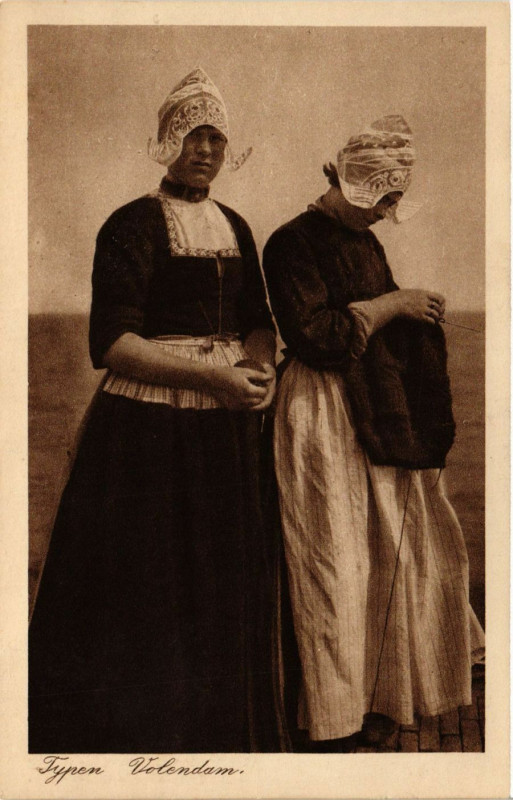 Carte postale ancienne Typen Volendam France Folklore