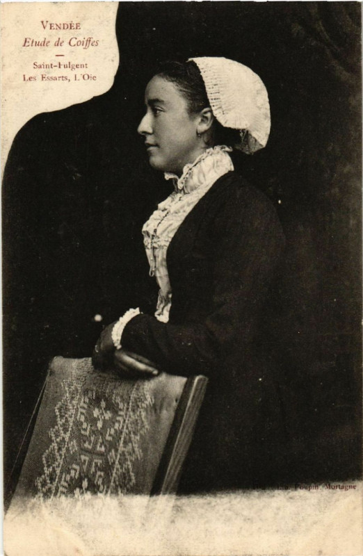 Carte postale ancienne Vendée - Etude de Coiffes - Folklore - Types