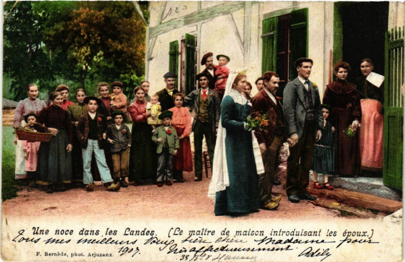 Carte postale ancienne Une Noce dans les Landes - Folklore - Types