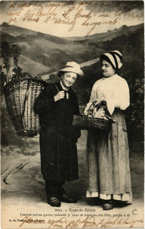 Carte postale ancienne Types du Centre - Femmes - Folklore - Types