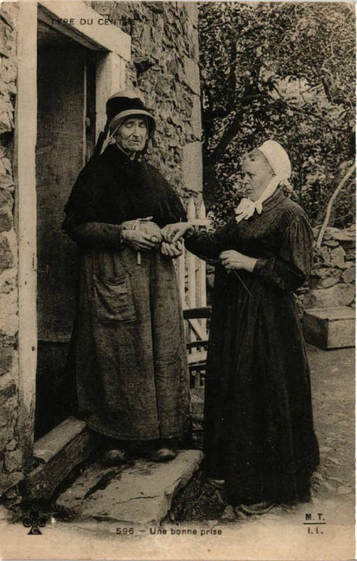 Carte postale ancienne Type du Centre - Une bonne prise - Folklore - Types