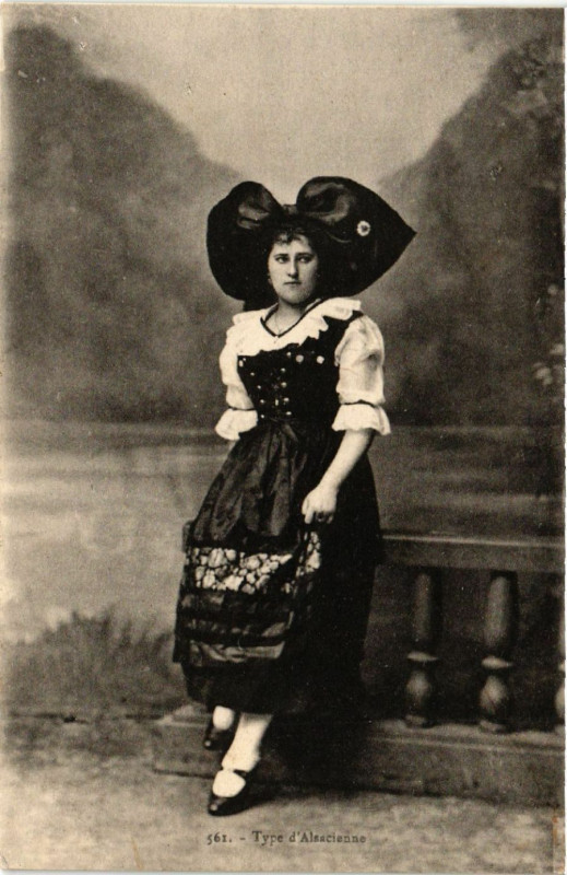 Carte postale ancienne Type d'Alsacienne - Folklore - Types