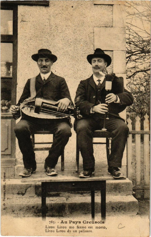 Carte postale ancienne Au Pays Creusois - Folklore - Types